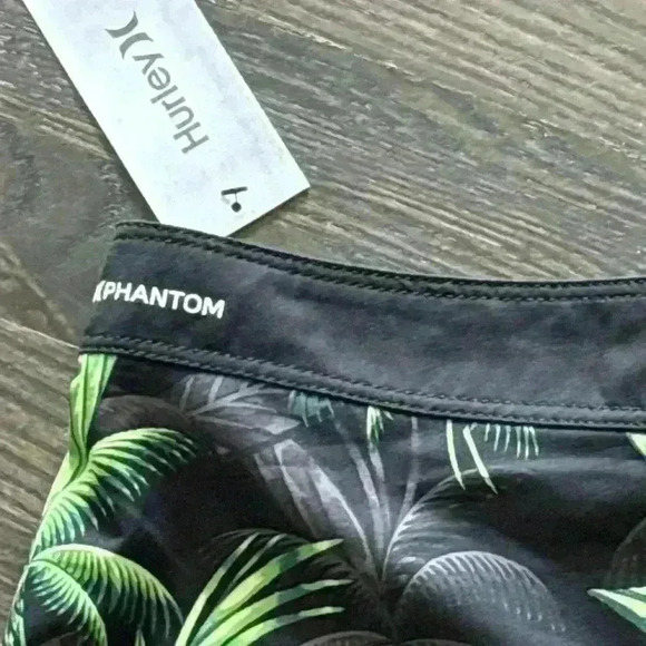 NWT HURLEY men’s swim trunks size 42 (waist to  bottom 21 inches) - Picture 8 of 8